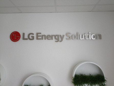 lg-energysolution.jpg