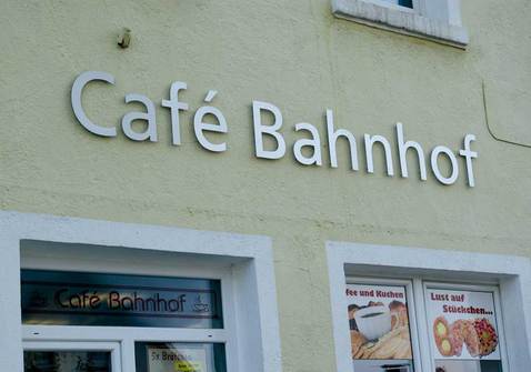 cafebahnhof.jpg