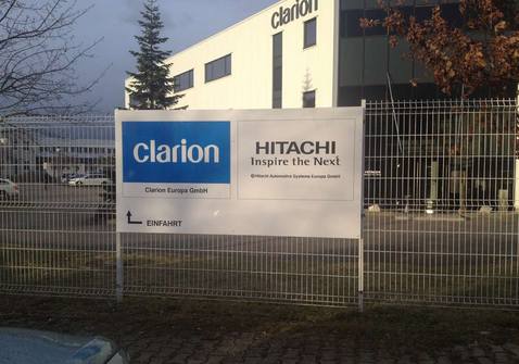 clarion-hitachi-2.jpg